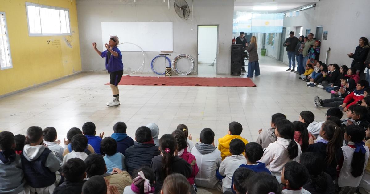 El Circo en la Escuela se disfrutoacute en la Municipal Nordm 1