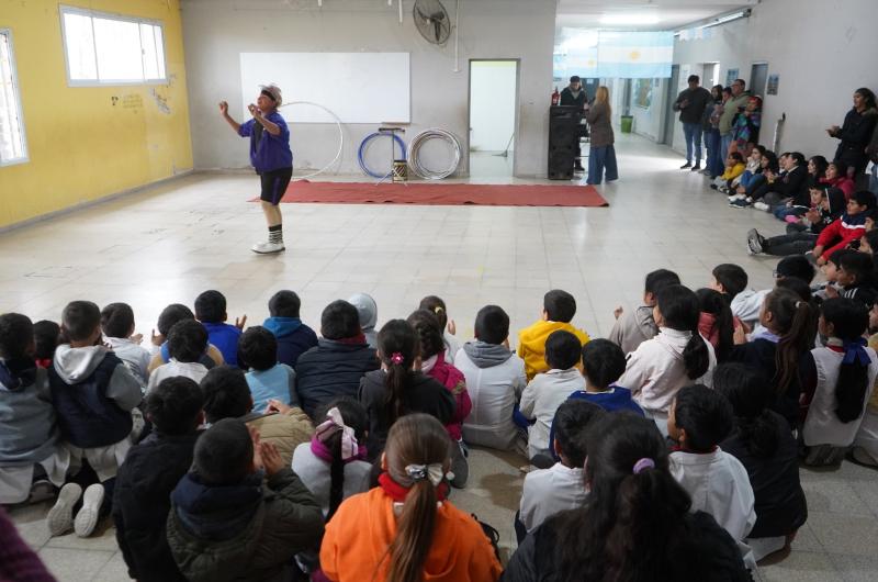 El Circo en la Escuela se disfrutoacute en la Municipal Nordm 1