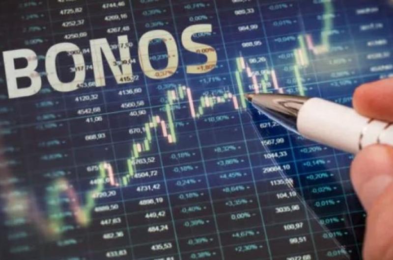 El riesgo paiacutes cayoacute a 418 puntos por la suba de los bonos y mejora la confianza del mercado