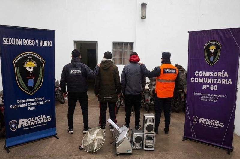 Dos detenidos y elementos recuperados tras el robo a un comercio en construccioacuten