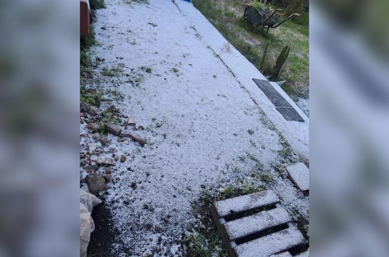 FOTOS  Santiaguentildeos tuvieron su primera nevada esta madrugada
