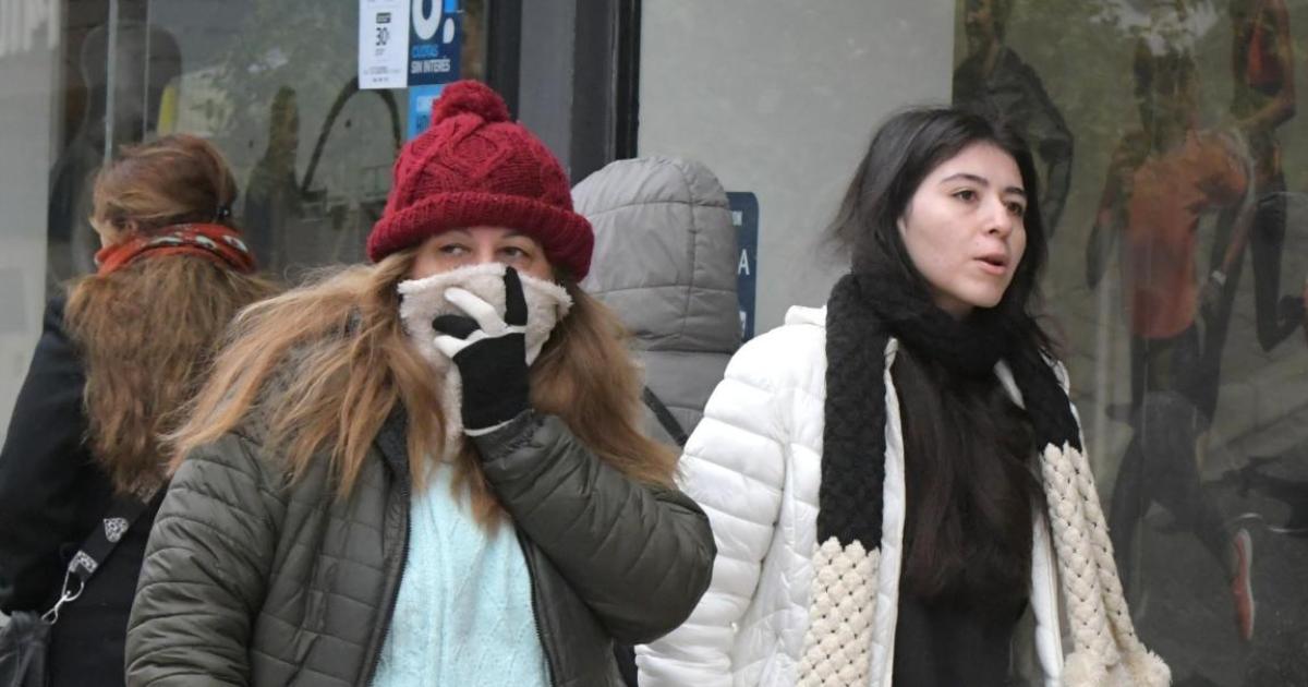 Rige alerta amarilla y naranja por friacuteo extremo en Santiago del Estero y 20 provincias para este viernes