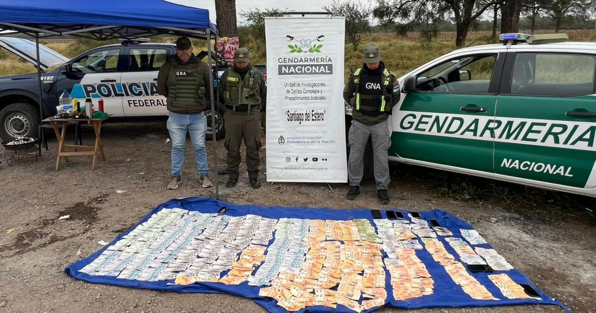 Comenzaron las indagatorias a los policiacuteas federales y coordinadores detenidos en Pellegrini por presunta corrupcioacuten