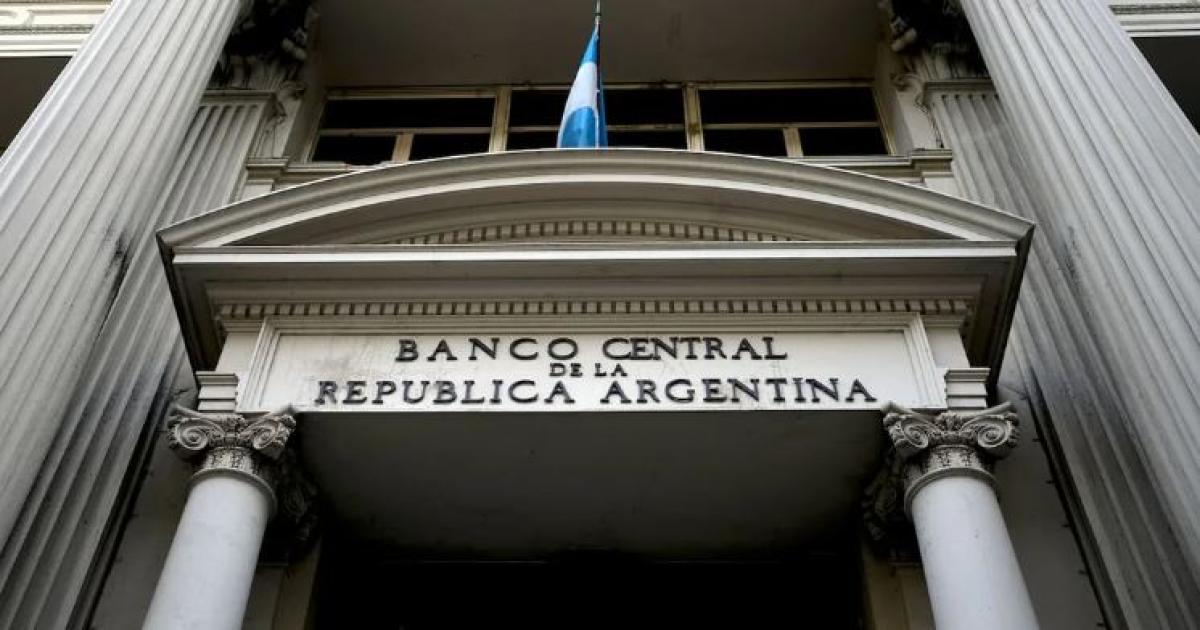 El Banco Central renovoacute un financiamiento por US6000 millones y extendioacute los vencimientos hasta 2028