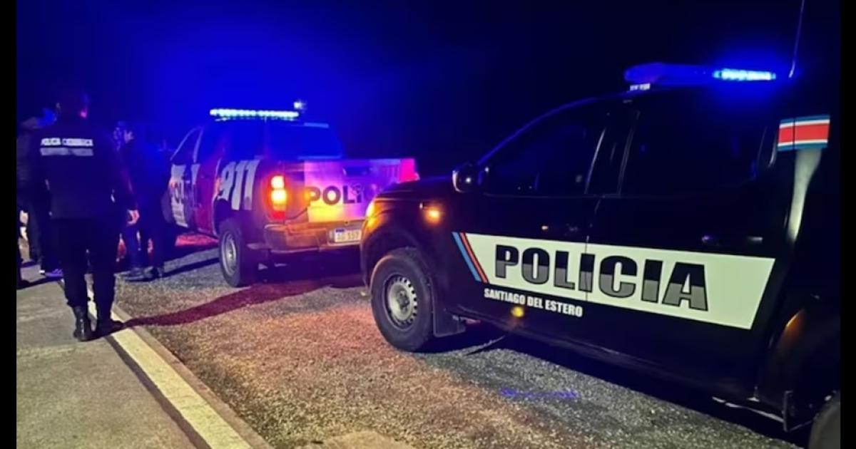 Con un pico de botella de vidrio una joven intentoacute autolesionarse y agredioacute a Policiacuteas