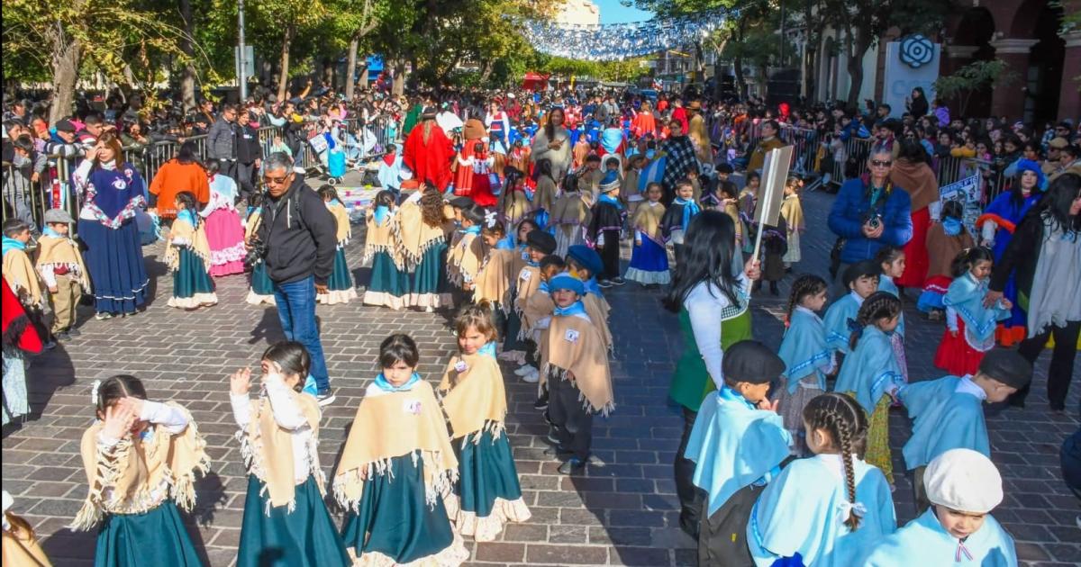 El Santiago Baila se realizaraacute hoy en plaza Libertad y alrededores