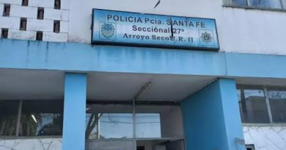 Insoacutelita fuga- teniacutea pedido de captura pidioacute ir al bantildeo y escapoacute por un ventiluz de la comisariacutea