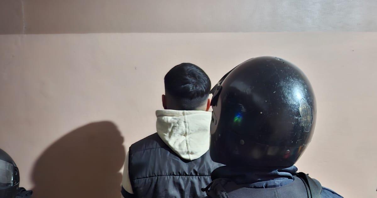 Demoraron a un joven con pedido de detencioacuten por un robo agravado en la autopista Santiago-La Banda