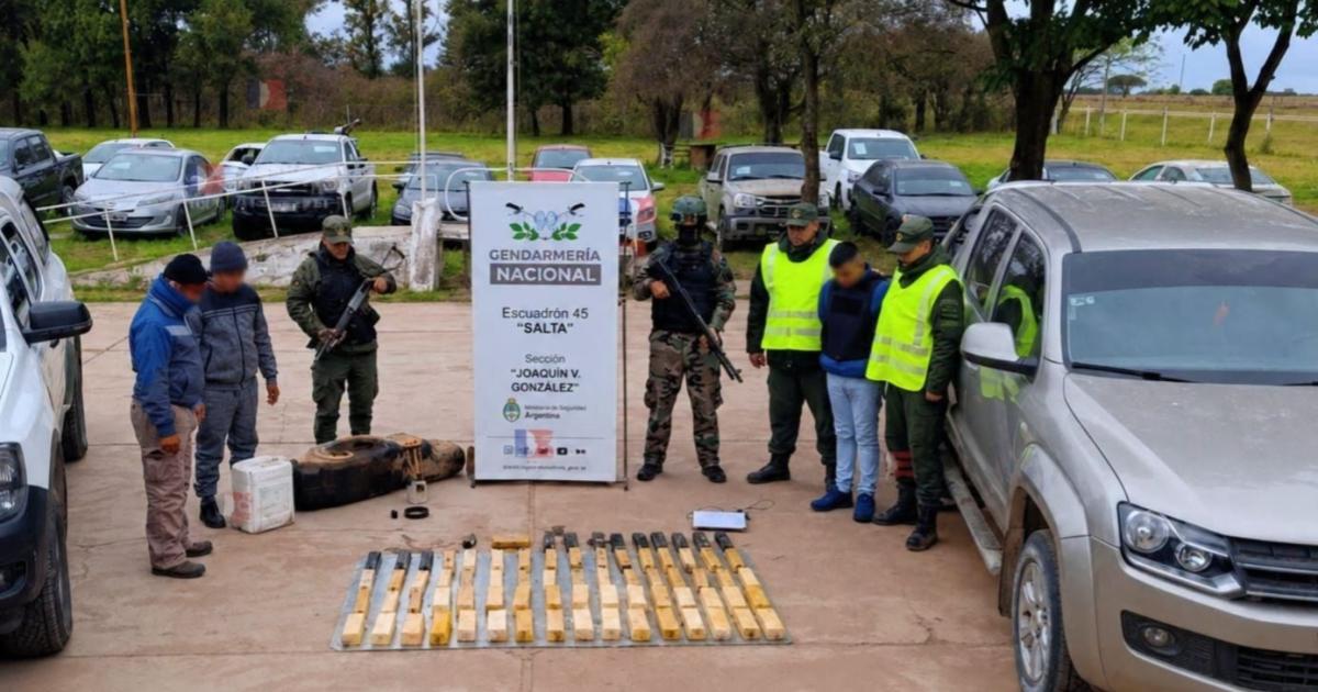 Secuestran en Salta un cargamento de 58 kg de cocaiacutena que veniacutea a Santiago del Estero