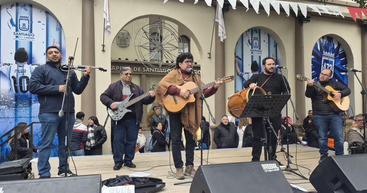 El Santiago Baila reunioacute a maacutes de 1900 alumnos de los jardines de infantes