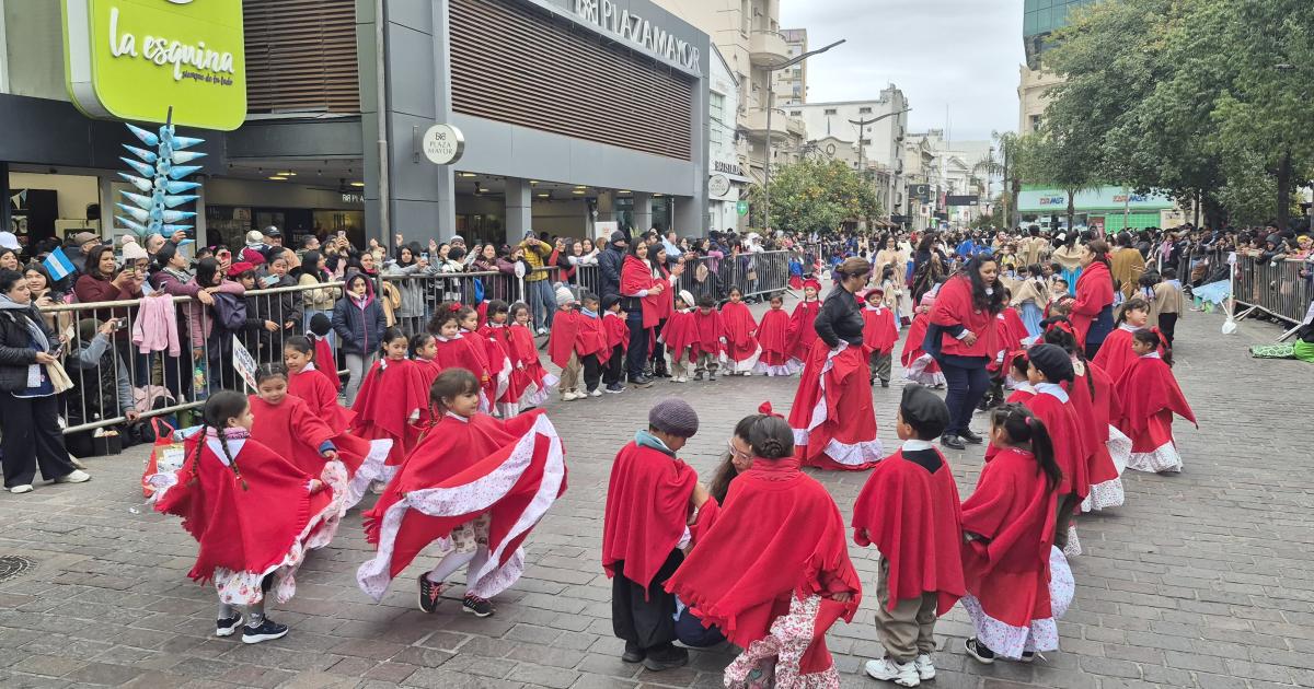 El Santiago Baila reunioacute a maacutes de 1900 alumnos de los jardines de infantes