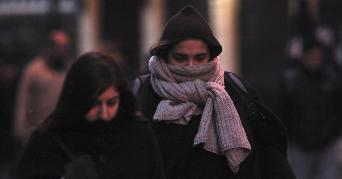Santiago bajo alerta amarilla por el friacuteo- este finde las miacutenimas seraacuten de 2deg o maacutes bajas
