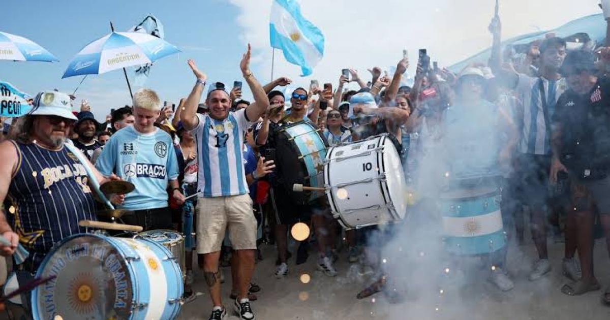 La marea albiceleste lleva ahora toda su pasioacuten a Atlanta