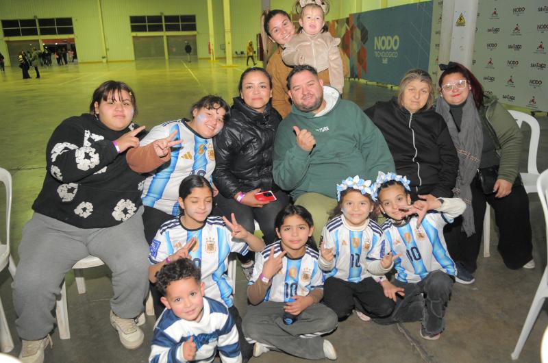UN SHOW CARGADO DE NOSTALGIA EN EL NODO