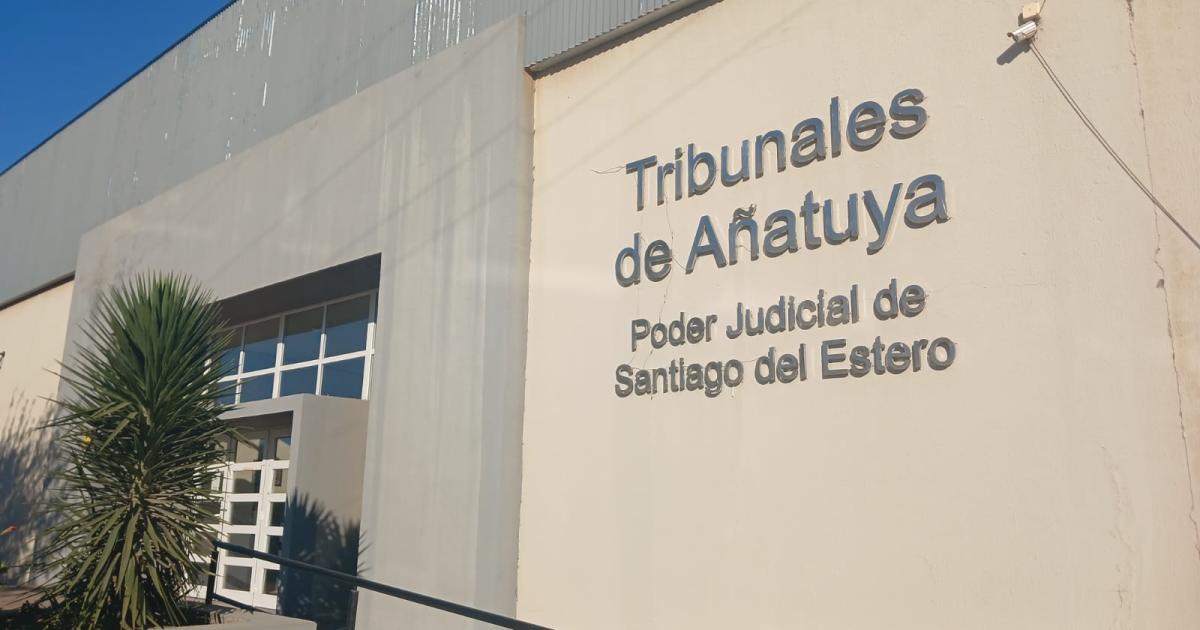 Entroacute a la casa de una joven la golpeoacute la abusoacute sexualmente y le roboacute