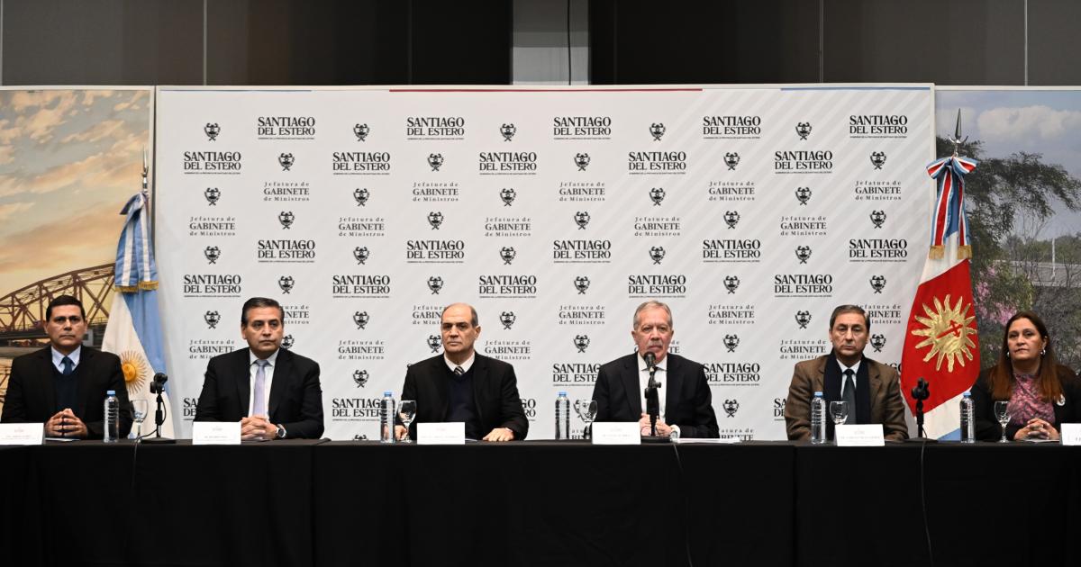 El Gobierno firmoacute un convenio de cooperacioacuten con entidades que representan a los profesionales
