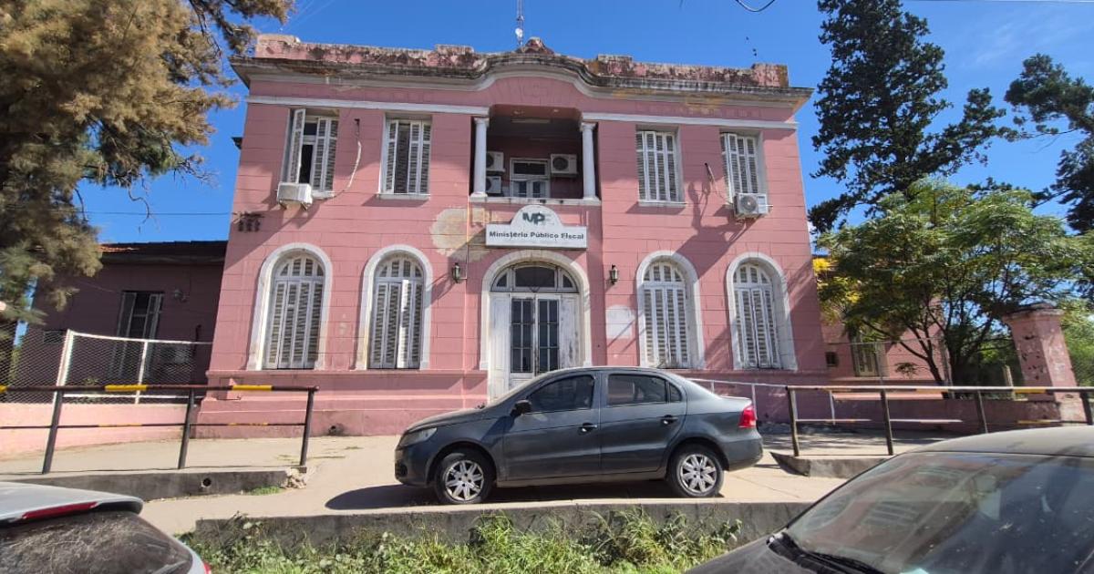 Solicitan prisioacuten preventiva para docente por abuso de adolescente en Friacuteas