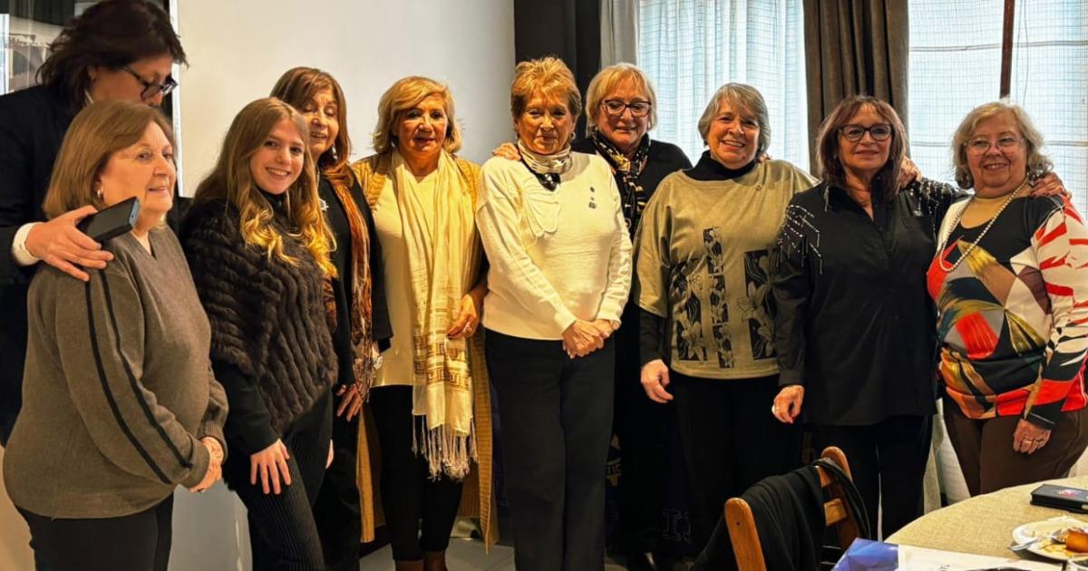 Realizan acto de cambio de autoridades en el Rotary Club Huarmi