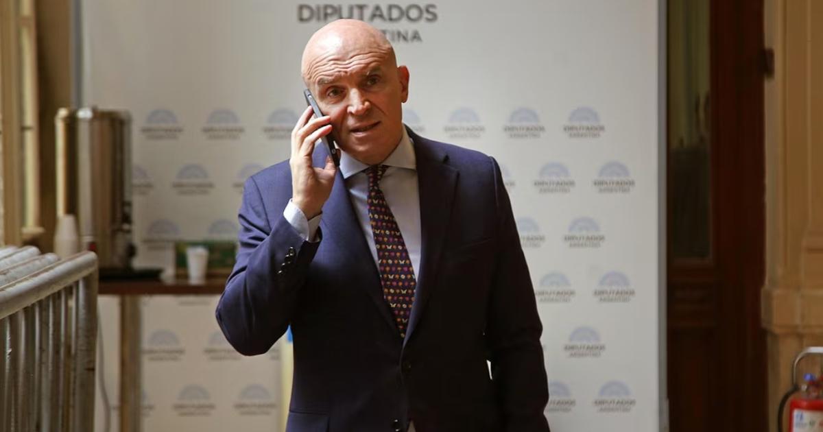 Espert se presentoacute en Comodoro Py por la causa de presunto lavado- se negoacute a declarar y pidioacute que el juez retome la investigacioacuten