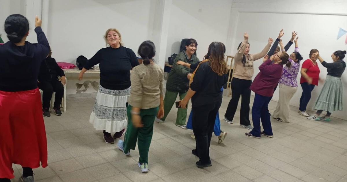 Impulsan espacios para la promocioacuten del folklore