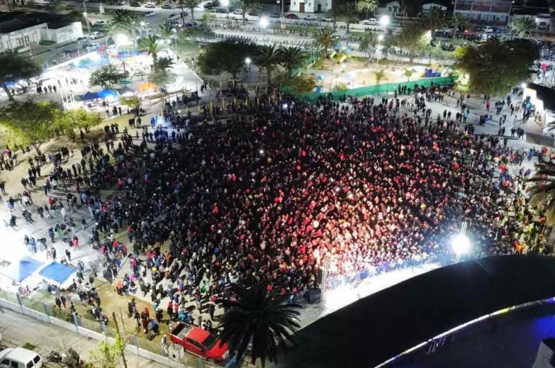 Multitudinario cierre de los festejos por el 114ordm aniversario de Antildeatuya 