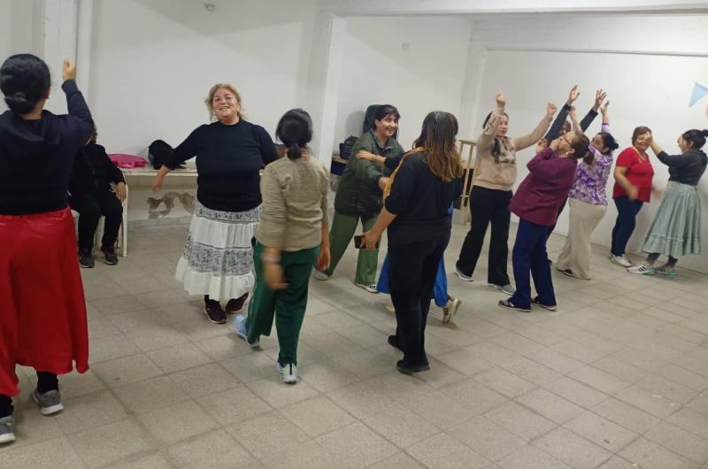 Impulsan espacios para la promocioacuten del folklore