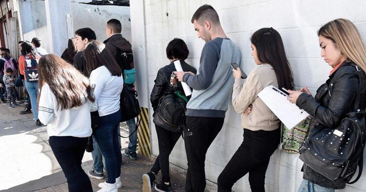 Seguacuten la UCA el desempleo y la informalidad se profundizaron en los uacuteltimos dos antildeos