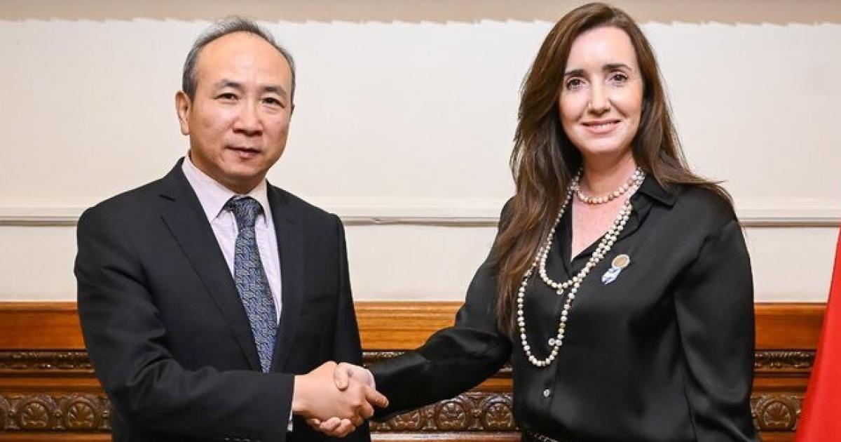 Victoria Villarruel se reunioacute con el embajador chino y cuestionoacute la agenda legislativa de Milei
