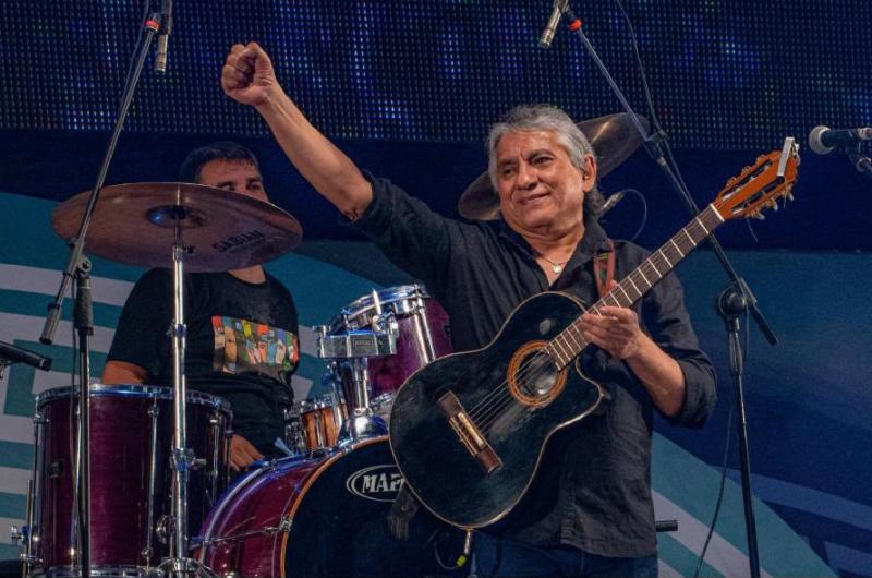 Horacio Banegas encabezaraacute la Pentildea Los Roldaacuten este 9 de Julio en La Banda