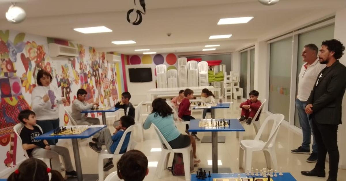 Habilitaraacuten nuevo taller de ajedrez para nintildeos en el Centro Cultural