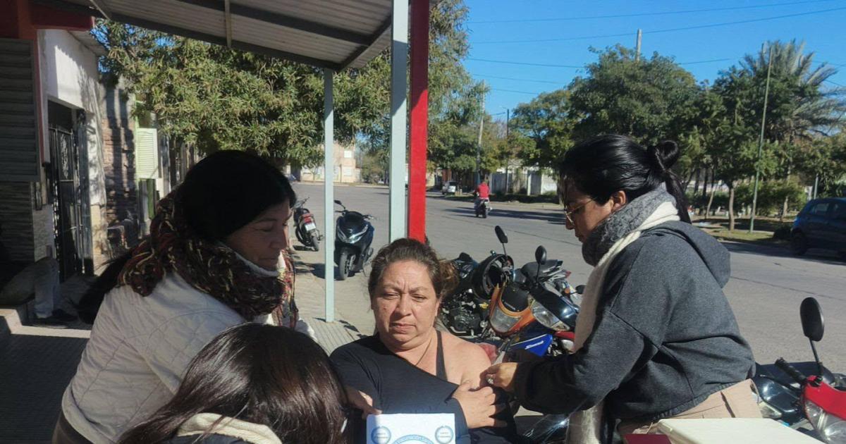 Nuevo operativo de vacunacioacuten en el barrio Autonomiacutea