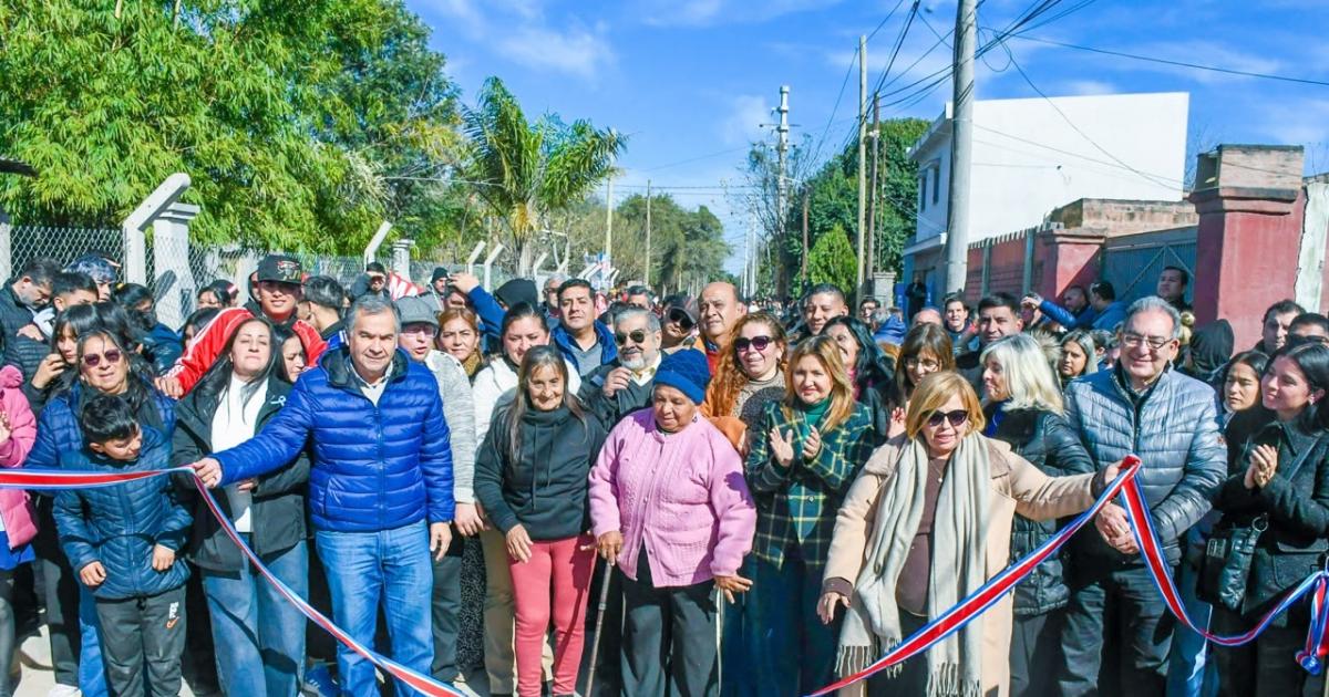 Fuentes y Benavente habilitan obra de pavimento en Los Flores