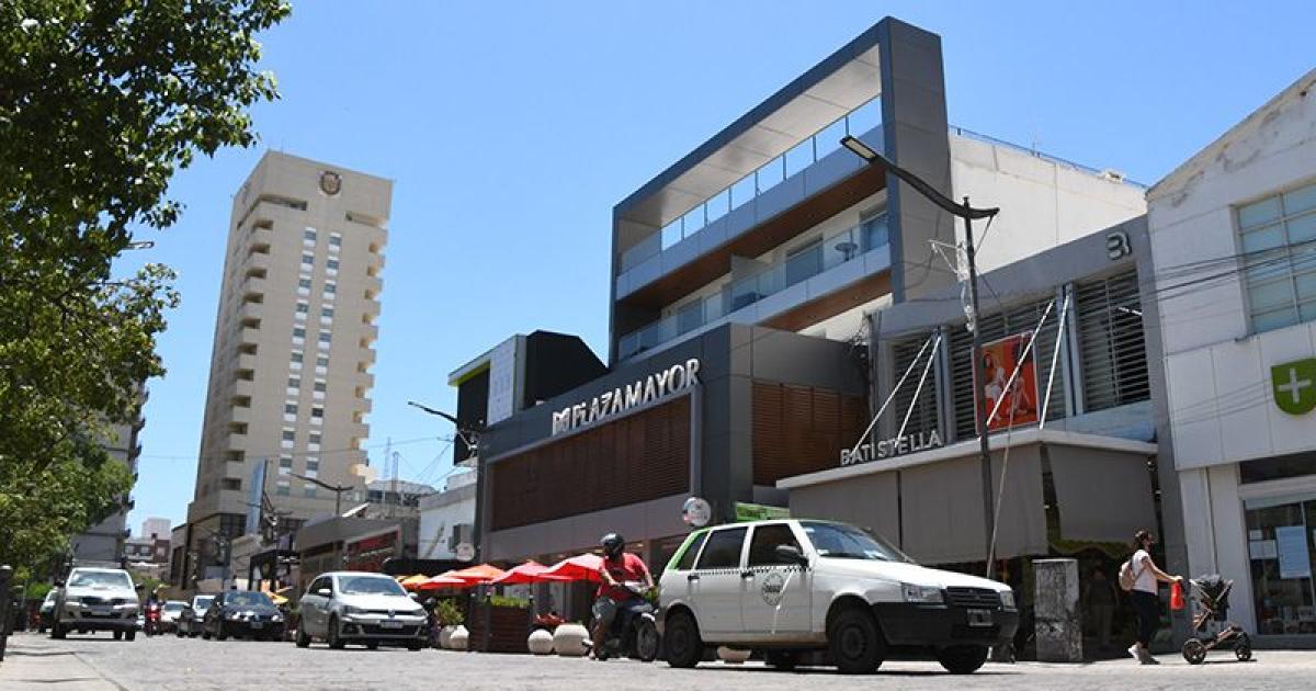 Coacutemo trabajaraacute el comercio en Santiago del Estero durante el diacutea no laborable del 10 de julio