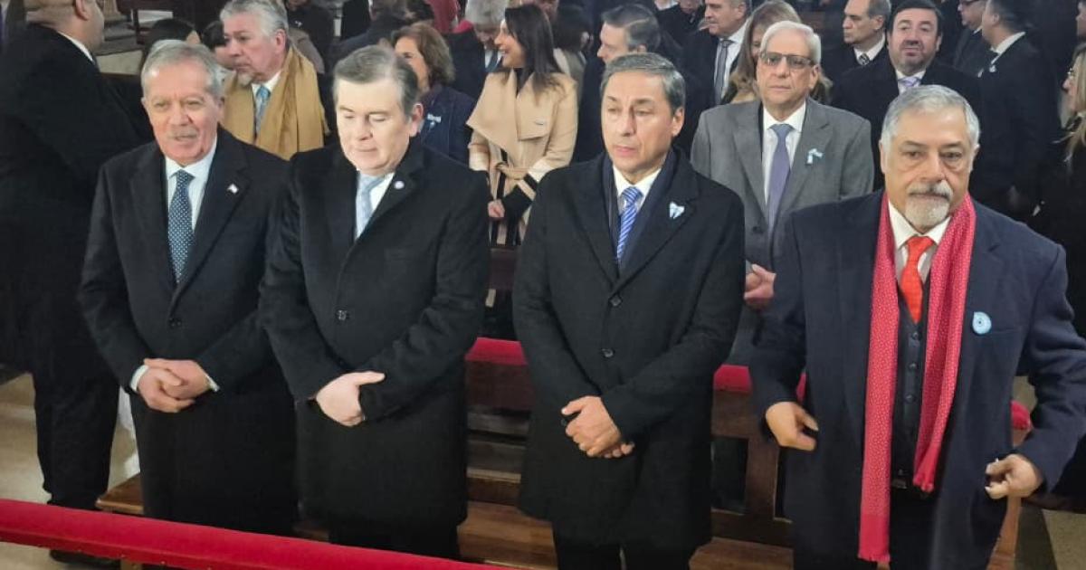 Zamora- Yo firmeacute el Pacto de Mayo y lo uacutenico que tuvieron las provincias fueron recortes e incumplimiento de las leyes