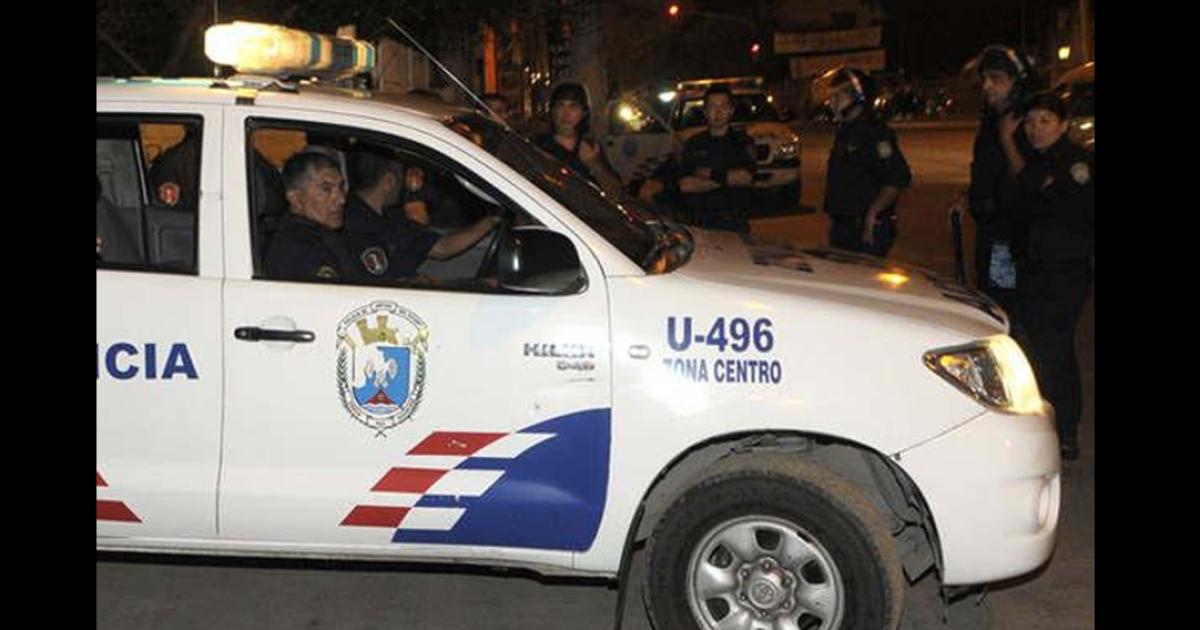 Violenta batalla campal en el barrio Cuarto Centenario dejoacute tres heridos y un detenido
