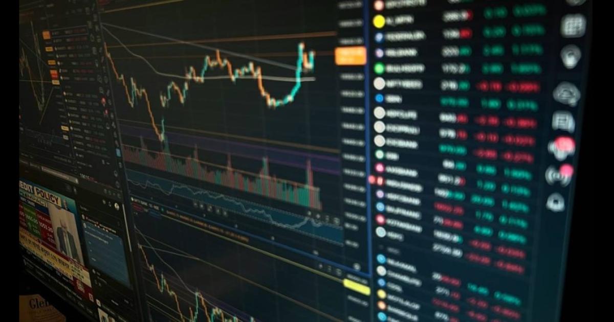 El riesgo paiacutes perfora los 410 puntos y cae a 403- los bonos suben hasta 14-en-porciento- en Wall Street
