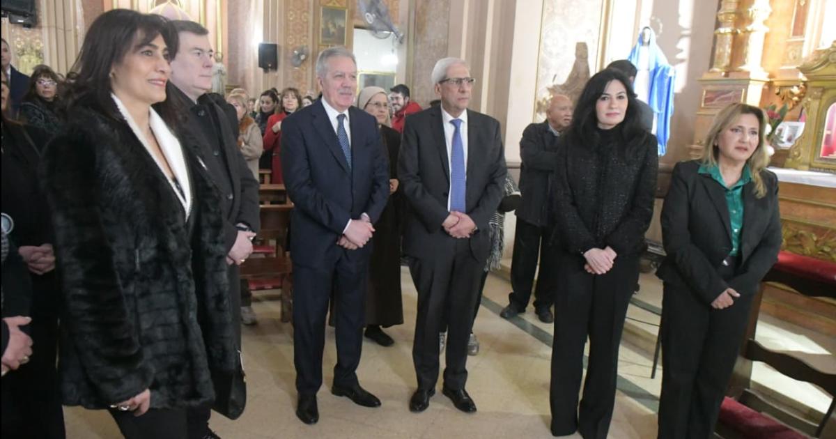 Este viernes se entronizoacute la imagen de San Charbel en la Catedral de Santiago del Estero