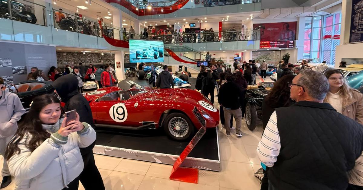 El Museo del Automoacutevil de Termas de Riacuteo Hondo vive un fin de semana reacutecord con turistas de todo el paiacutes