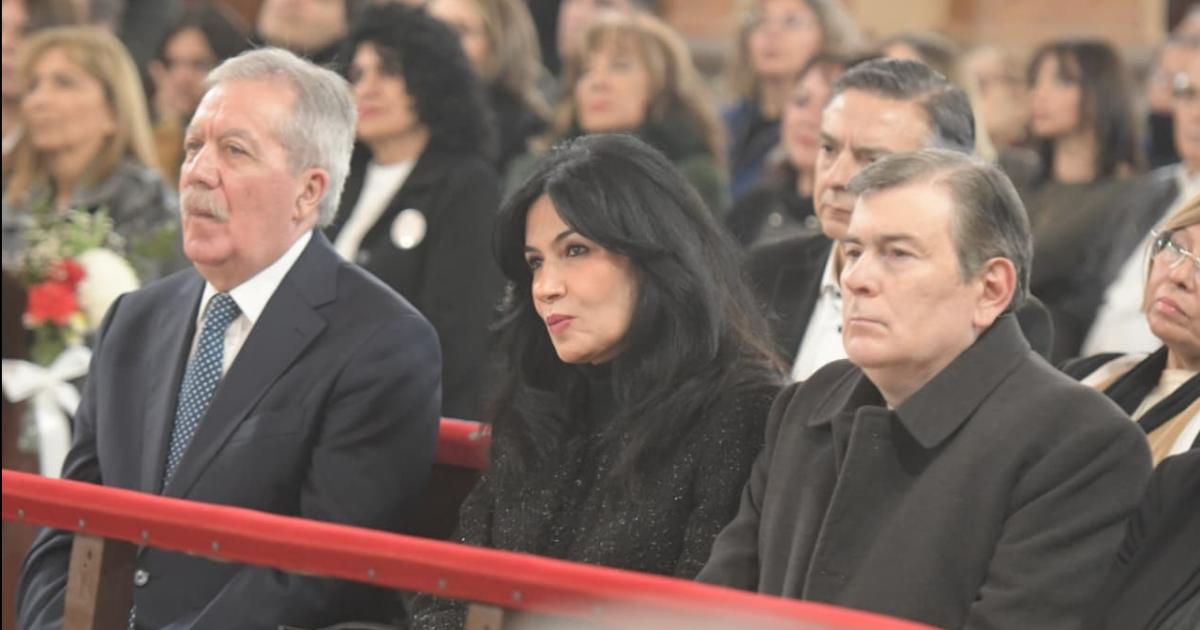 Este viernes se entronizoacute la imagen de San Charbel en la Catedral de Santiago del Estero