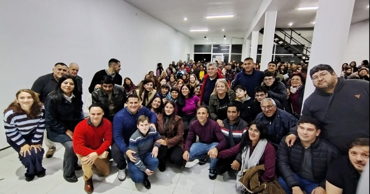 Lista Nordm 11- Iturre presentoacute a los candidatos a concejales del Frente Encuentro Ciacutevico de Fernaacutendez