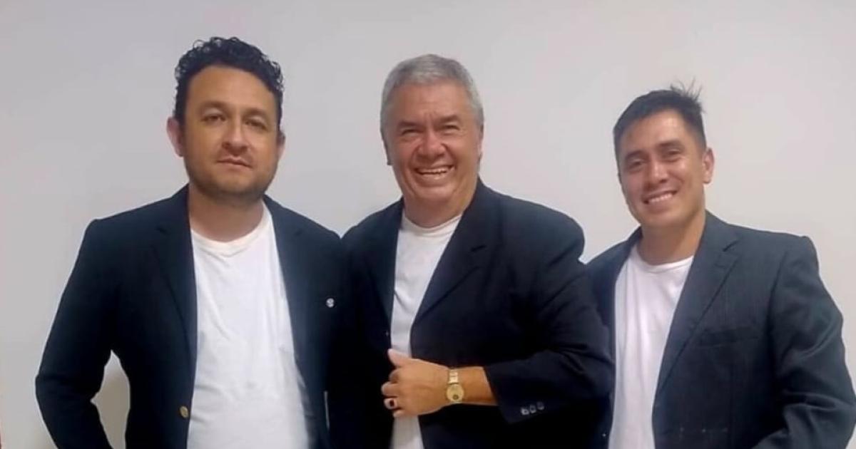 Los Santiaguentildeos del Riacuteo le cantan hoy a la provincia