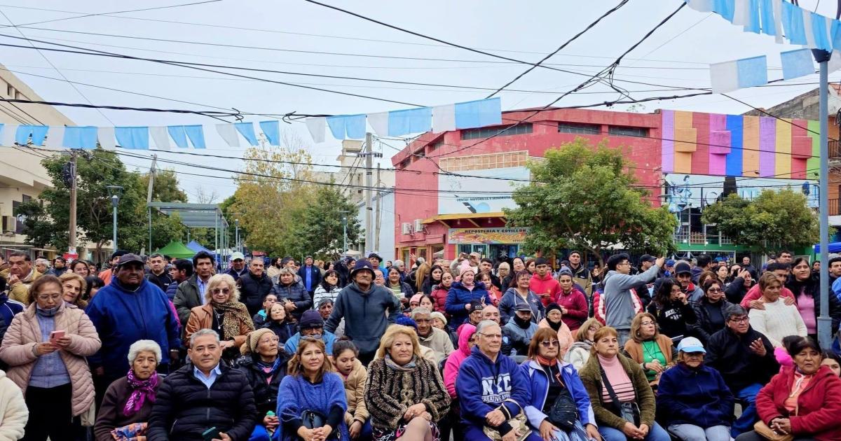 Con danza y muacutesica el Mercado Unioacuten celebroacute su 115ordm aniversario