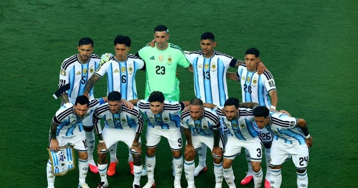 VIDEO- El himno de Argentina reinoacute en todos los rincones del estadio de Kansas