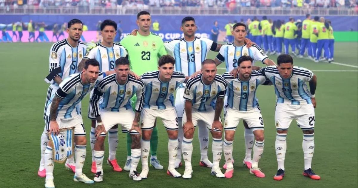Juliaacuten Aacutelvarez se vistioacute de heacuteroe- las corrioacute a todas y metioacute un golazo
