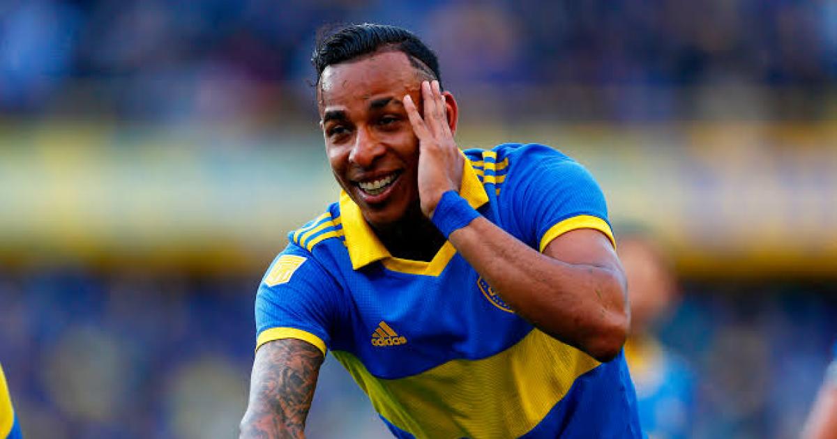 Boca volveraacute a contar con el colombiano Sebastiaacuten Villa en su plantel