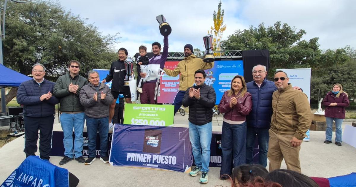 Nelly Pentildeaflor e Ignacio Erario se consagraron en los 21K de La Ciudad Corre