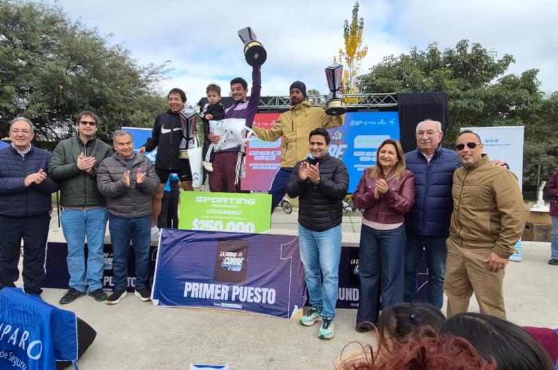 Nelly Pentildeaflor e Ignacio Erario se consagraron en los 21K de La Ciudad Corre