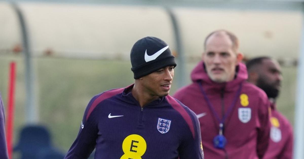 Uno de los goleadores de Inglaterra tiene molestias en el hombro