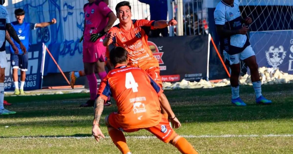 El Profe bajoacute al puntero y fortalecioacute sus chances