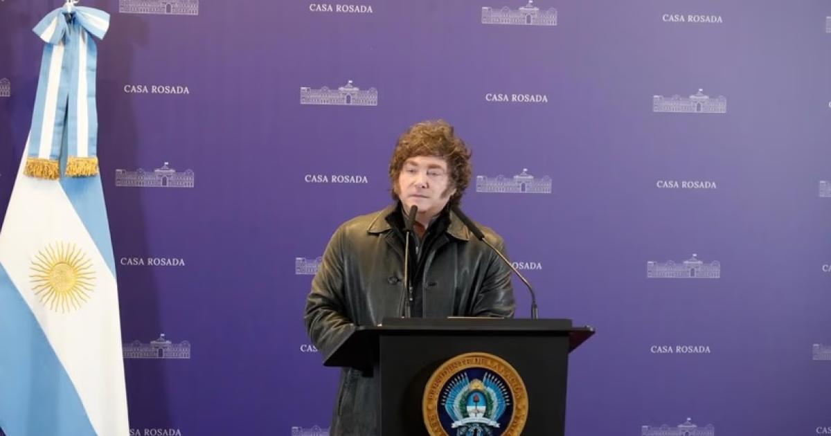 Milei recibe a legisladores en la Casa Rosada- busca modificar la Carta Orgaacutenica del BCRA